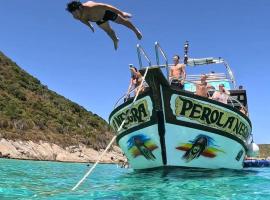 Passeios pelas praias mais cristalinas de Caribe brasileiro, hotel en Arraial do Cabo