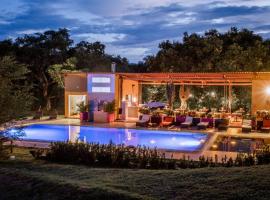 Mangoo Glamping, hotel in Melgar