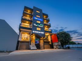 FabHotel Tree House - Nr Yashobhoomi Convention Centre、ニューデリーのホテル