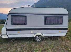 Camp Lake SAN, hotel v destinaci Plav