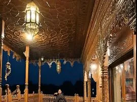 Shehjaar group of houseboats