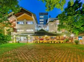 Hotel Woodland