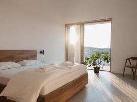 Emeran Reya Estate, hotel in Šmartno