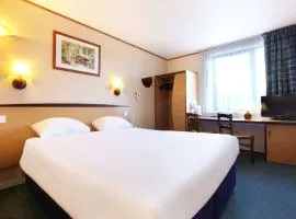 The Runmere Hotel, Liverpool South Runcorn, Part of the AG Collection
