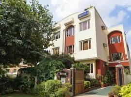 FabHotel Altus