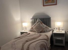 Ferienwohnungen Yanev- Hof, hotel Hofban