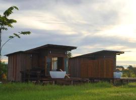 West Mount Cafe & Restaurant, hotel v destinaci Ban Hua Hin