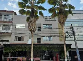 Hotel Prestige