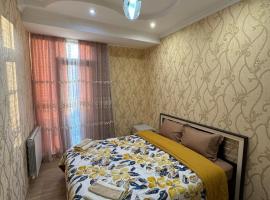 Tea's Condo in Saburtalo, hotell sihtkohas Tbilisi City
