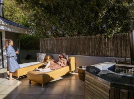 Silver Forest Boutique Hotel and Spa, hotel v destinaci Somerset West