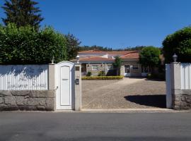 A picture of the hotel: Quinta Do Alves