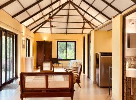 The Lookout, Hilltop Cottage、Curtorimのホテル