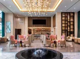 Blossom Hotel Houston, Curio Collection by Hilton
