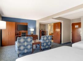 Comfort Suites near Birkdale Village- Huntersville, хотел в Хънтърсвил