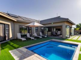 Tenkudu Bush Lodge, hotel v destinaci Dinokeng Game Reserve