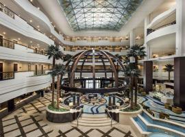 Mövenpick Grand Al Bustan, hotel in Dubai
