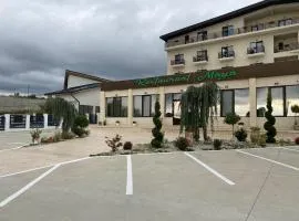 Hotel Maya