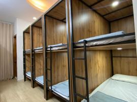 FUNNY Hostel & cafe, hotel in Ho Chi Minh City