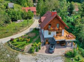 Rupicapra Holiday Mountain House, hotel in Kostel