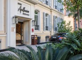 Hôtel Apollinaire Nice، فندق في نيس