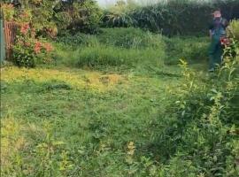 Miejsce na namiot w Błońskim LeoLandzie, hotel v destinaci Błonie