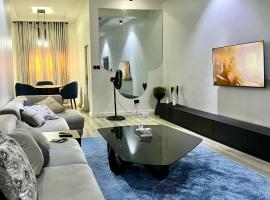 Bytup 2bedroom Apt in lekki,24hrs light, Wifi ,fully serviced apartment , water heater smart tv, Hotel in Lekki