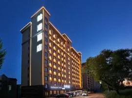 Harbor Hotel