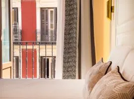 Ópera Stays by Charming