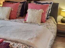 Gîte La petite maison horlogère jacuzzi & sauna , prêt de raquettes des neiges, hotel v destinaci Les Fontenelles