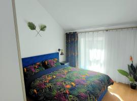 Blue Door Apartments, Hotel in Dover