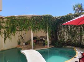 Bed and Breakfast Pecarí, ξενοδοχείο στο Κανκούν