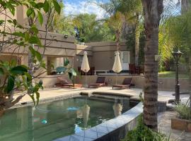 Oudtshoorn Guest House, hotel en Oudtshoorn