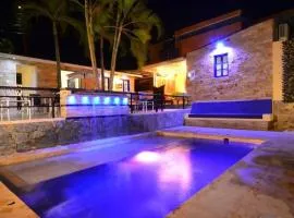 Astara by Fernando Gaitan