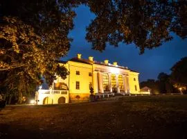 Pakruojis Manor's Palace Boutique Hotel