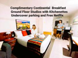 Central Studio Accommodation, hotel in Gladstone