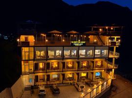 The kempty Fall Resort, Mussoorie - Lavish & Luxury Stay, ξενοδοχείο σε Mussoorie