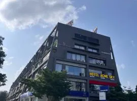 Hotel Acme Sky