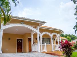 Villa del Nique, hotel v destinaci Pembroke