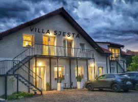 Villa Sjesta komfortowe apartamenty, prywatny parking, gratis parking w centrum miasta, hotell sihtkohas Kudowa-Zdrój