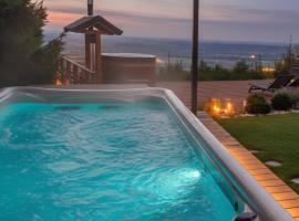 Panoramic View Cottage Heated Pool, Swimspa & Sauna, ξενοδοχείο σε Hočko Pohorje