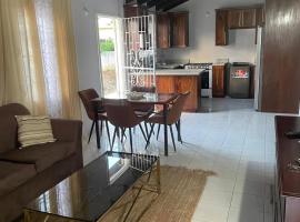 Bogue Paradise Bungalow, hotel in Montego Bay