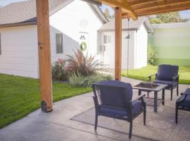 Charming and Private Birch Cottage, hôtel à Idaho Falls