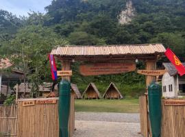 Petros Bungalows, hotel di Nongkhiaw