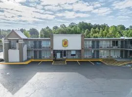 Super 8 by Wyndham Morganton