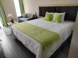 Hotel Puerto Limón CR，利蒙的飯店