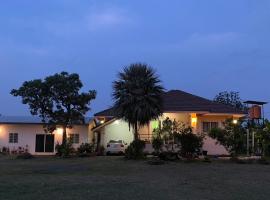 Garden house, hotell sihtkohas Ban Krok Khi Nu