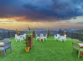 The Charvi Retreat Kufri I Vacations I Conference I MICE I Family Events I Open Air Terrace I Sky Bonfire I Wooden Rooms With Pvt Balconies I Kufri by Exotic Stays