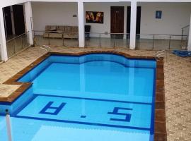 Hotel monas, hotel in San Gil