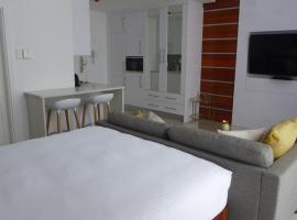 ITowers Luxury Apartment 2, hotel in Gaborone