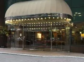 Cambridge Suites Toronto